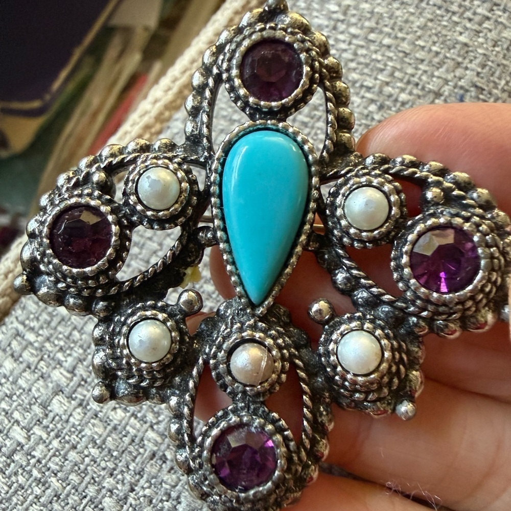 Vintage 1974 Sarah Coventry Imperial Brooch Signed Heraldic Pin
